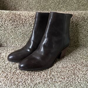 8.5, Dark brown leather Frye booties, NWT!